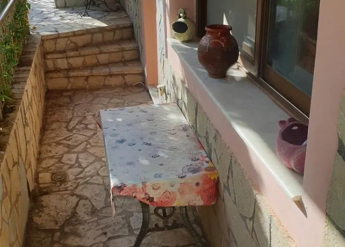 Morus Дом отдыха Калаврита