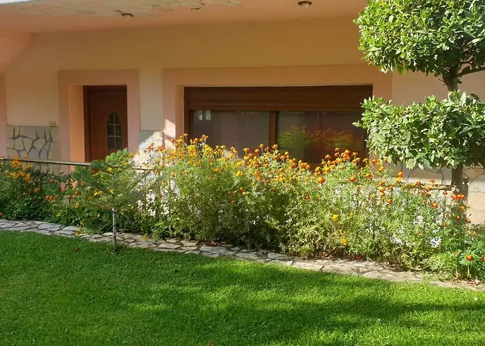 Morus Дом отдыха Калаврита